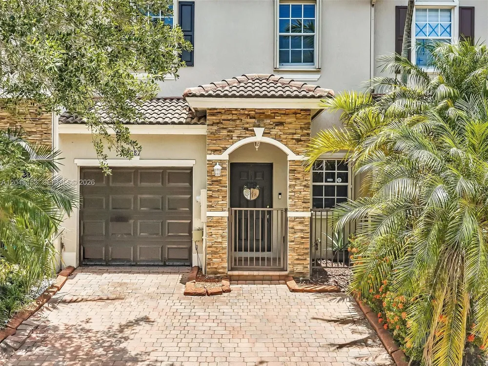 8887 SW 225th St Cutler Bay, FL 33190