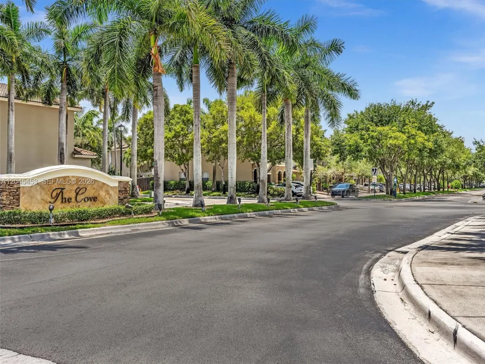 8887 SW 225th St Cutler Bay, FL 33190