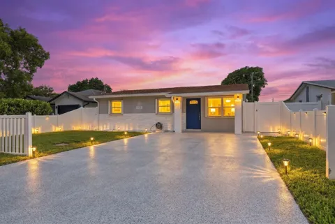 128 NW 10th Avenue