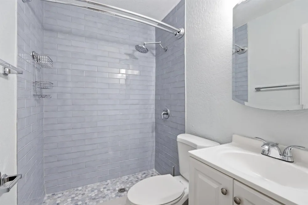 128 NW 10th Avenue Delray Beach, FL 33444