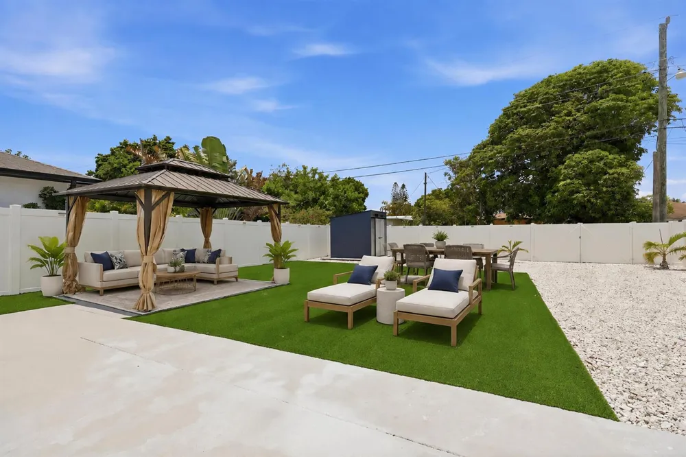 128 NW 10th Avenue Delray Beach, FL 33444