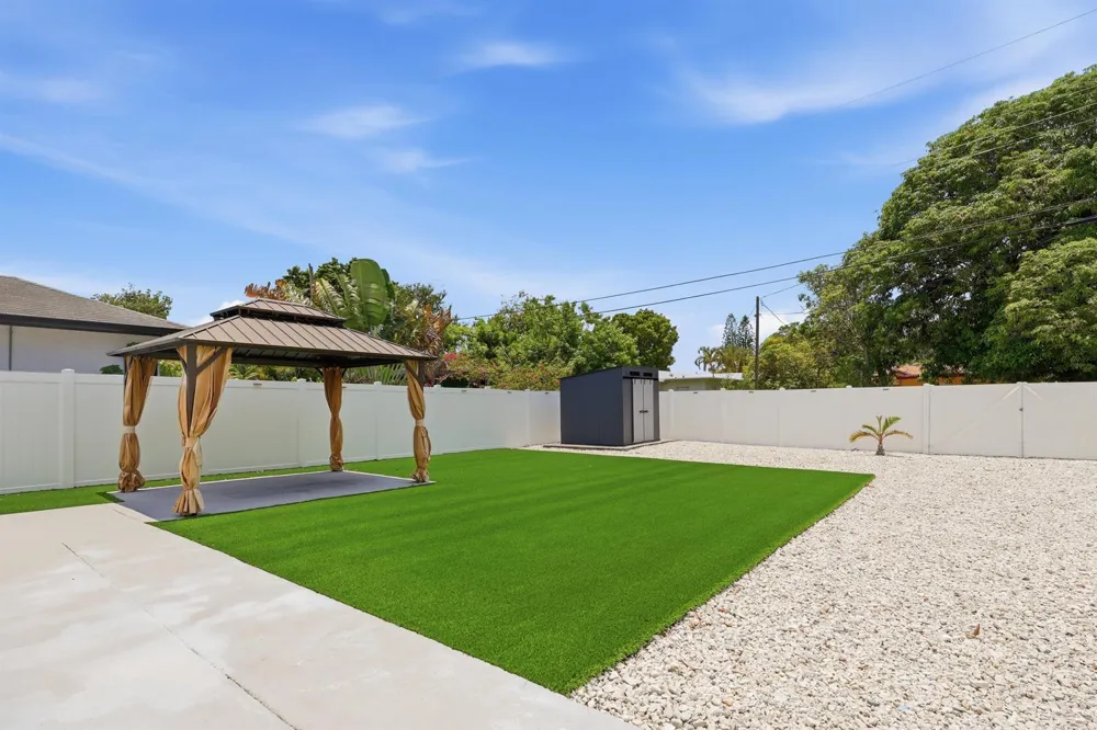 128 NW 10th Avenue Delray Beach, FL 33444