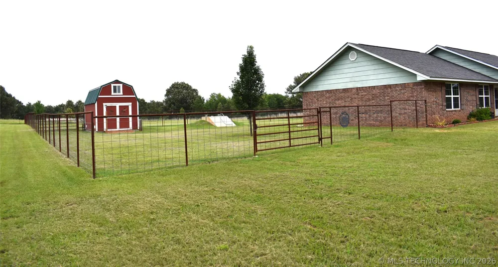 2921 E 2090 ROAD Hugo, OK 74743