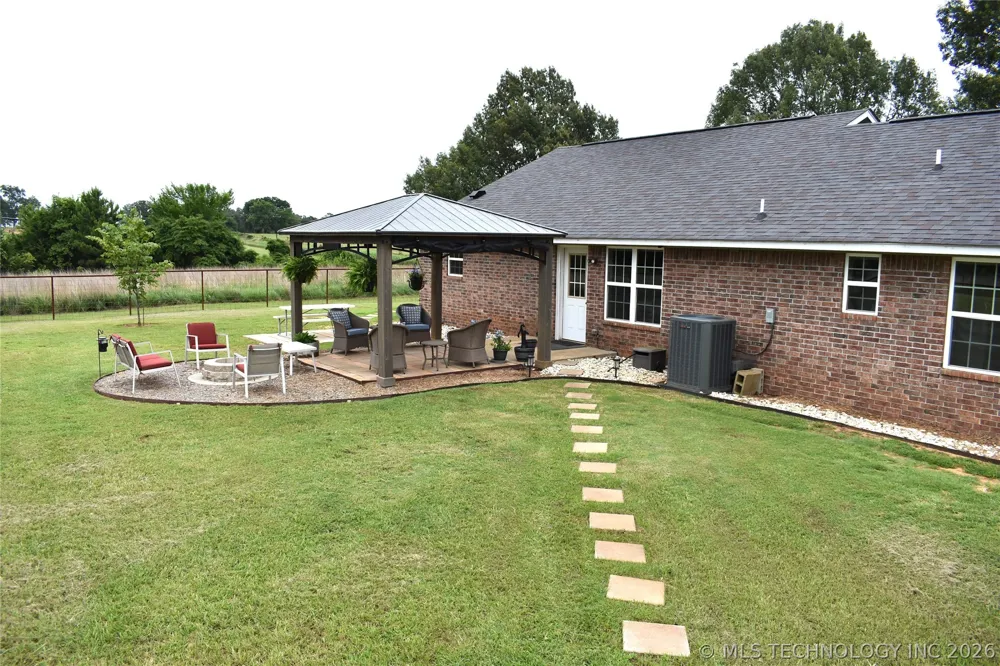 2921 E 2090 ROAD Hugo, OK 74743