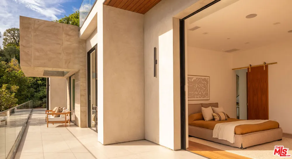 12752 Mulholland Drive Beverly Hills, CA 90210