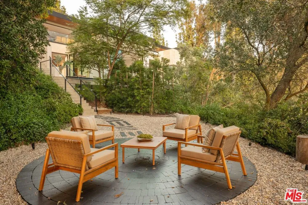 12752 Mulholland Drive Beverly Hills, CA 90210