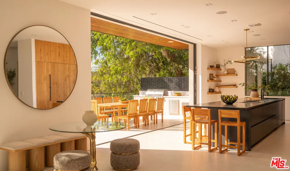 12752 Mulholland Drive Beverly Hills, CA 90210
