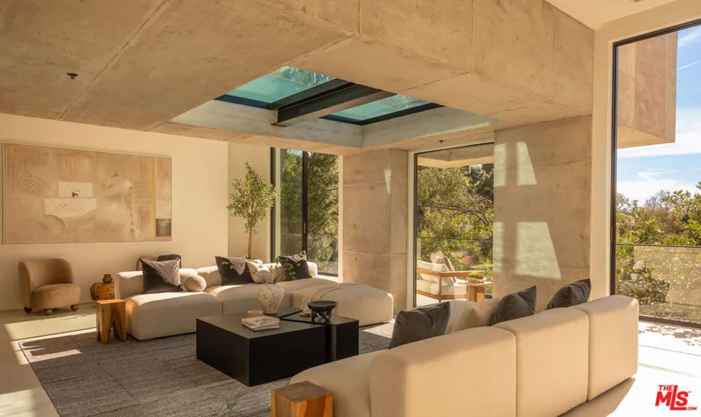 12752 Mulholland Drive Beverly Hills, CA 90210