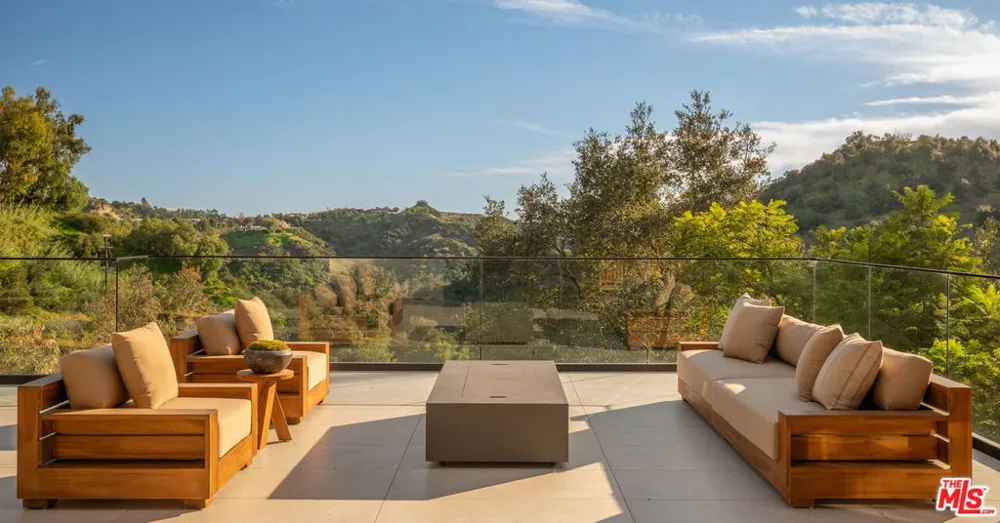 12752 Mulholland Drive Beverly Hills, CA 90210