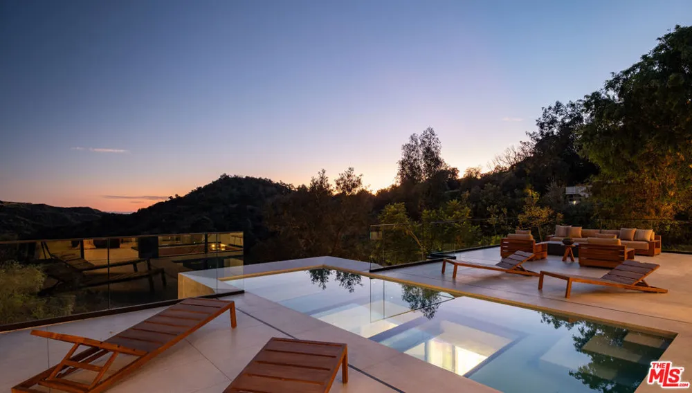 12752 Mulholland Drive Beverly Hills, CA 90210