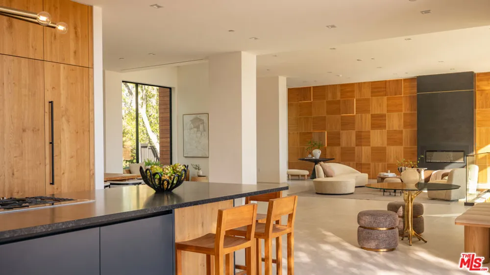 12752 Mulholland Drive Beverly Hills, CA 90210