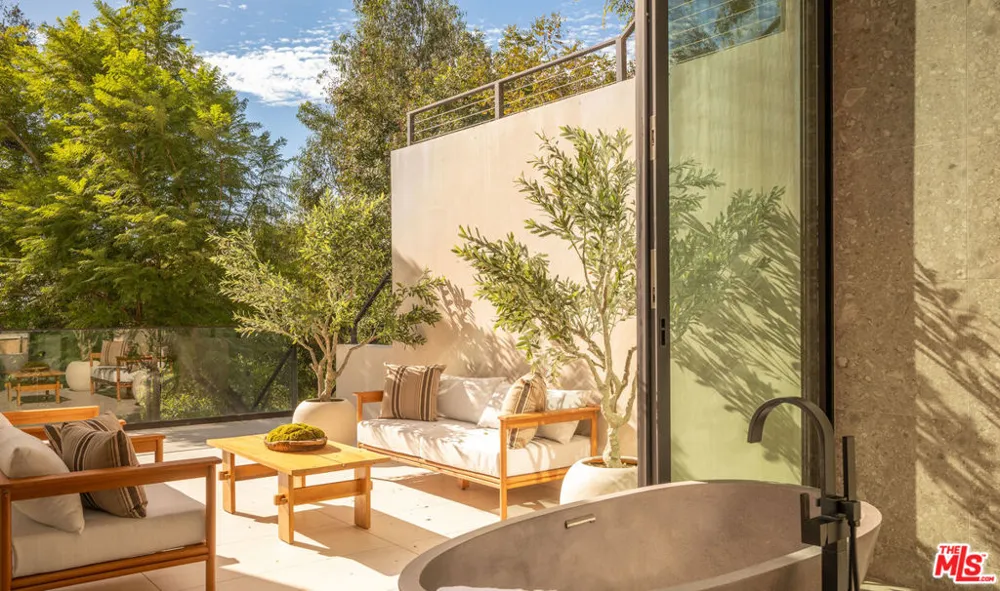 12752 Mulholland Drive Beverly Hills, CA 90210