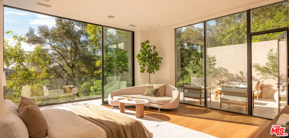 12752 Mulholland Drive Beverly Hills, CA 90210