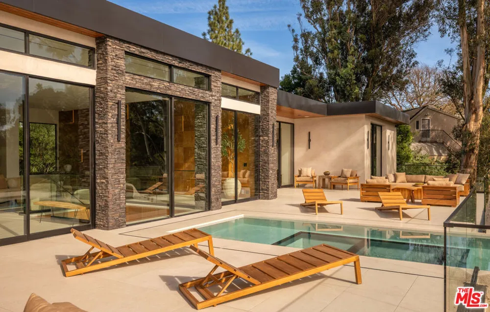 12752 Mulholland Drive Beverly Hills, CA 90210
