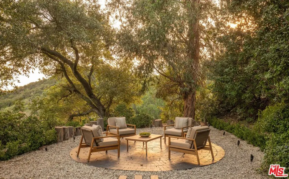 12752 Mulholland Drive Beverly Hills, CA 90210