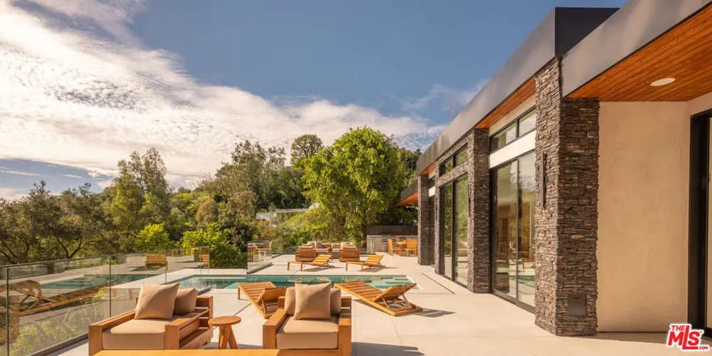 12752 Mulholland Drive Beverly Hills, CA 90210
