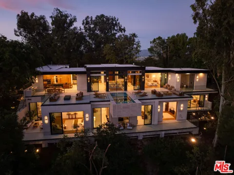 12752 Mulholland Drive
