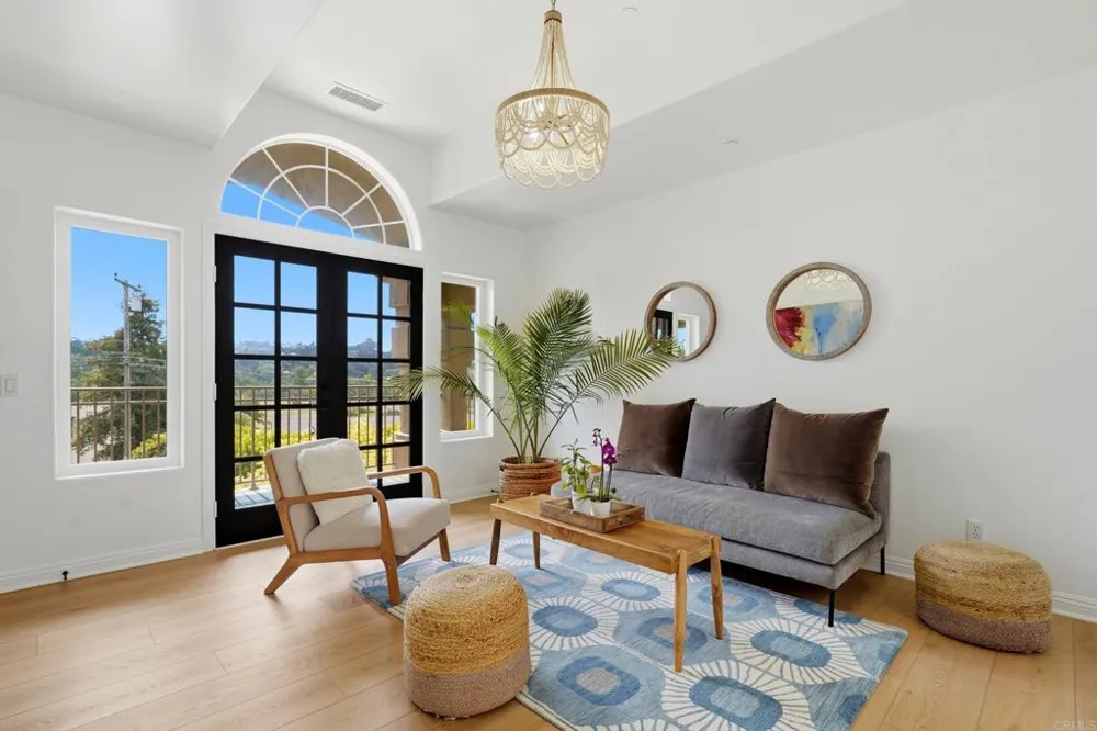 4305 Manchester Avenue Encinitas, CA 92024