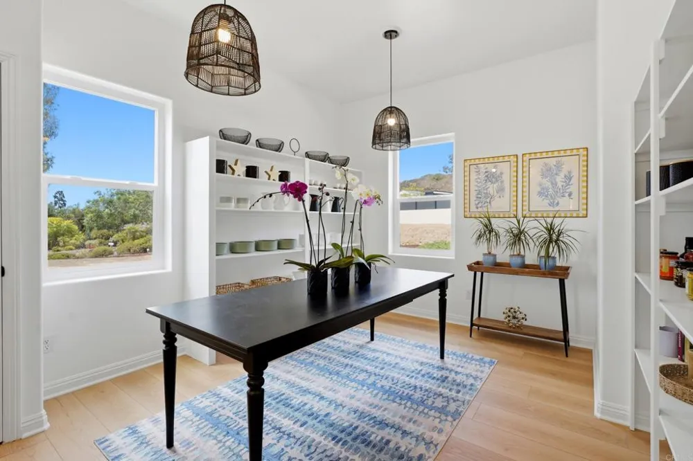 4305 Manchester Avenue Encinitas, CA 92024