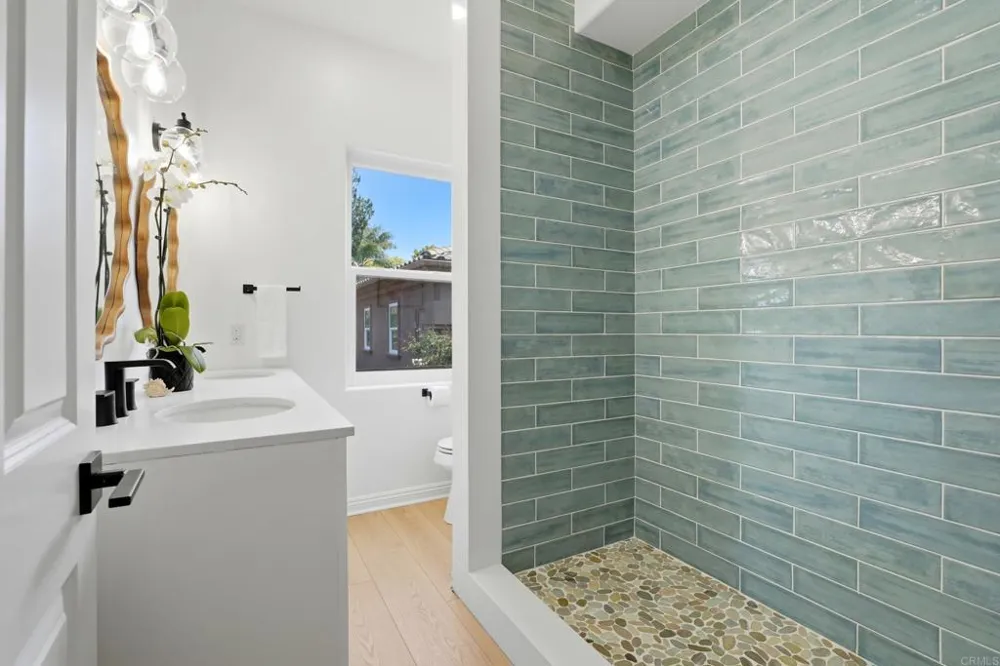 4305 Manchester Avenue Encinitas, CA 92024
