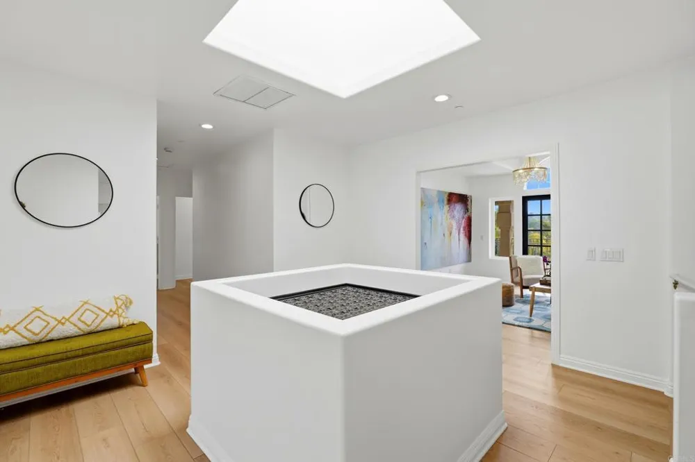 4305 Manchester Avenue Encinitas, CA 92024