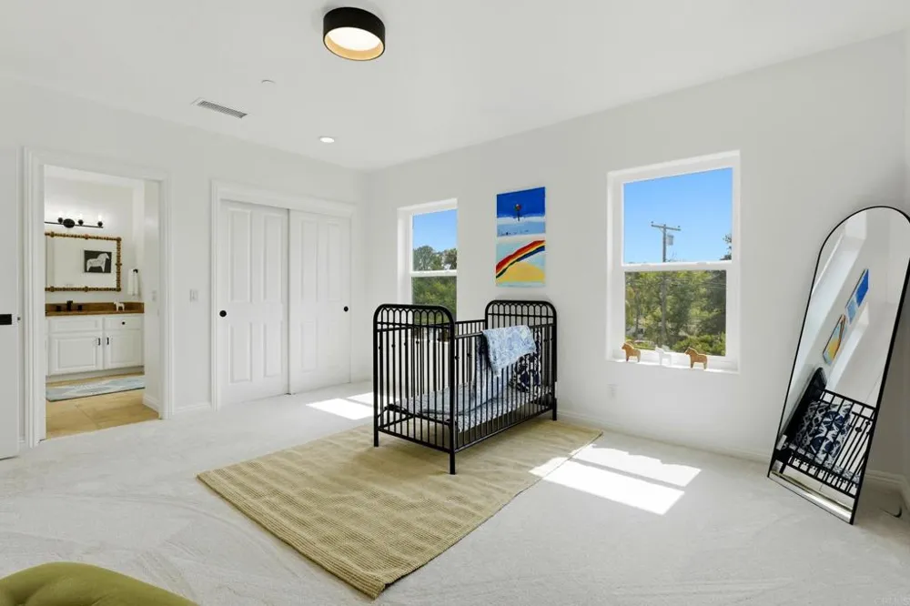4305 Manchester Avenue Encinitas, CA 92024