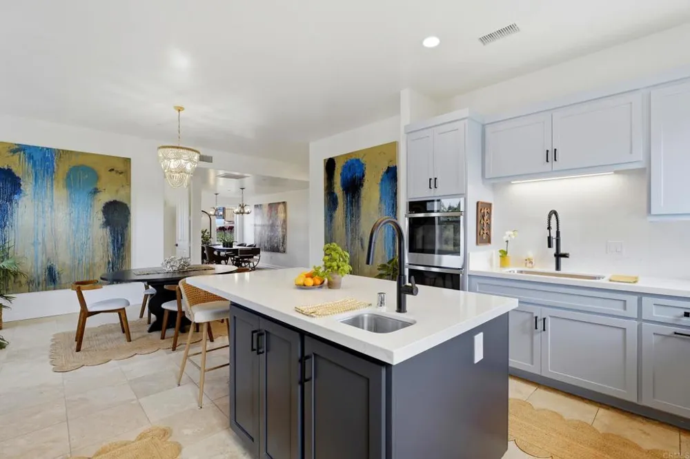 4305 Manchester Avenue Encinitas, CA 92024