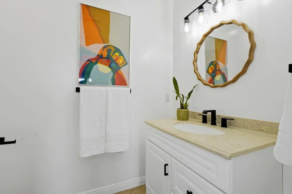 4305 Manchester Avenue Encinitas, CA 92024