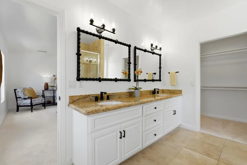 4305 Manchester Avenue Encinitas, CA 92024