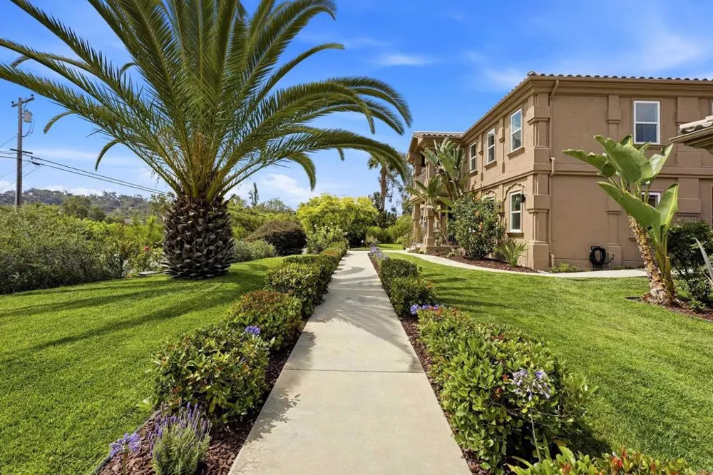 4305 Manchester Avenue Encinitas, CA 92024