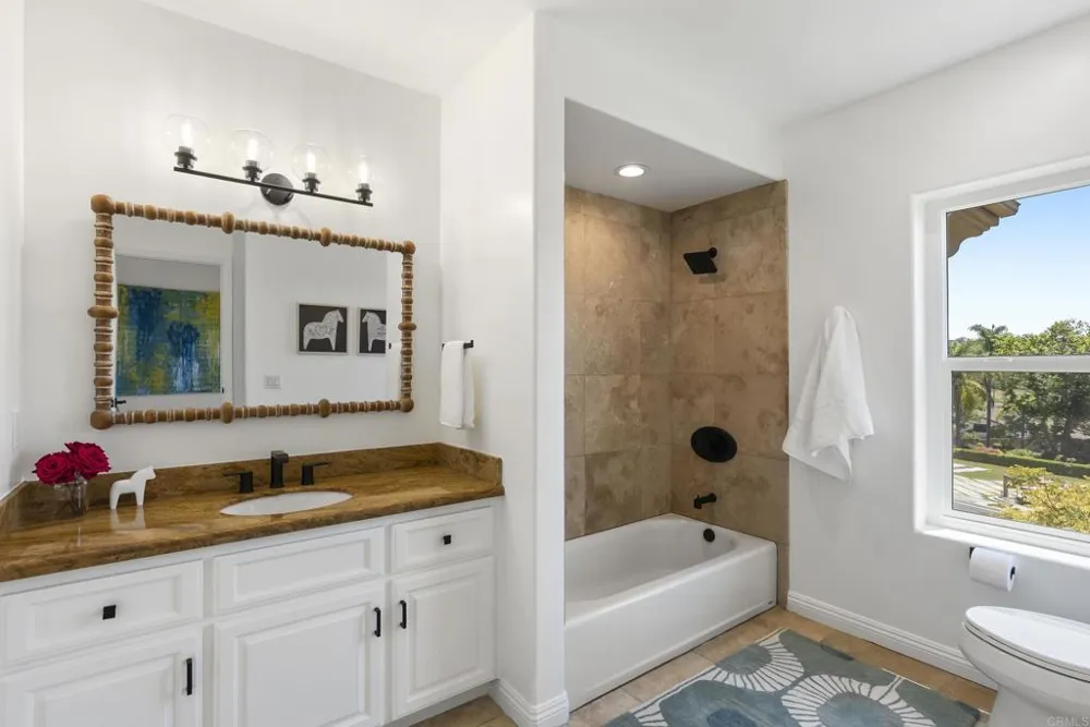 4305 Manchester Avenue Encinitas, CA 92024
