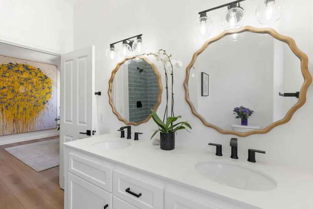 4305 Manchester Avenue Encinitas, CA 92024
