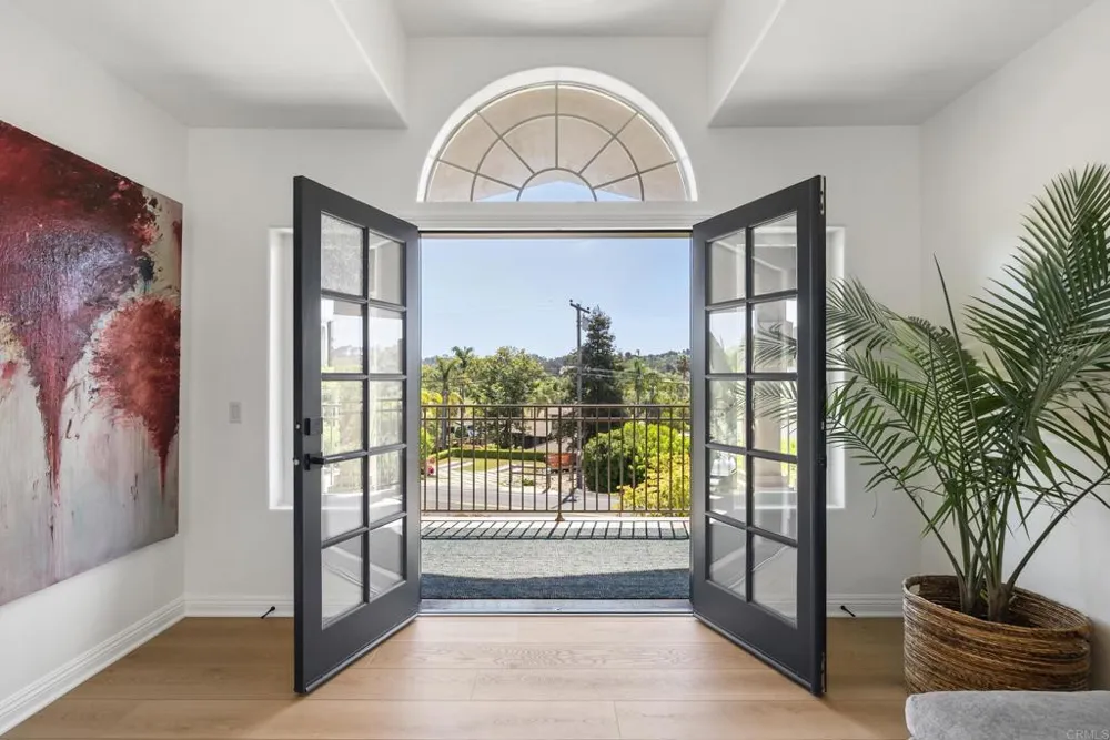 4305 Manchester Avenue Encinitas, CA 92024