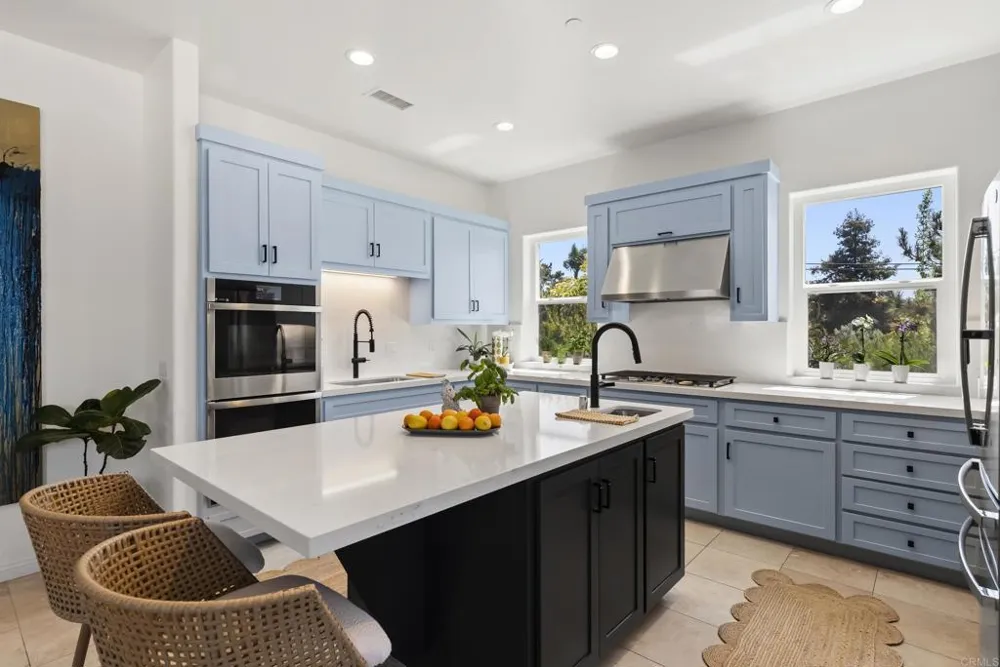 4305 Manchester Avenue Encinitas, CA 92024