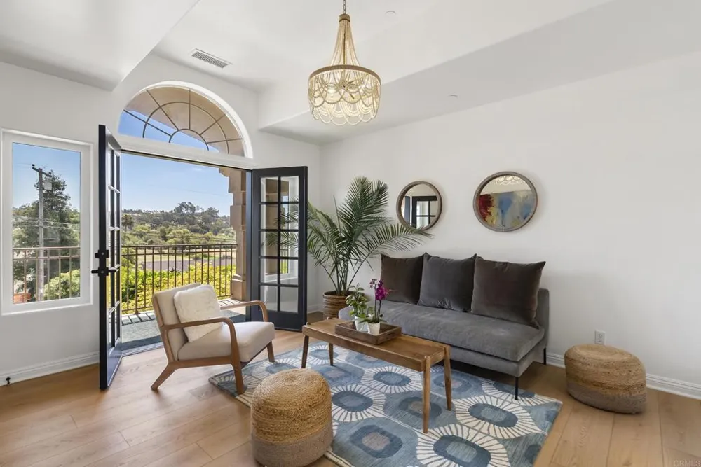 4305 Manchester Avenue Encinitas, CA 92024