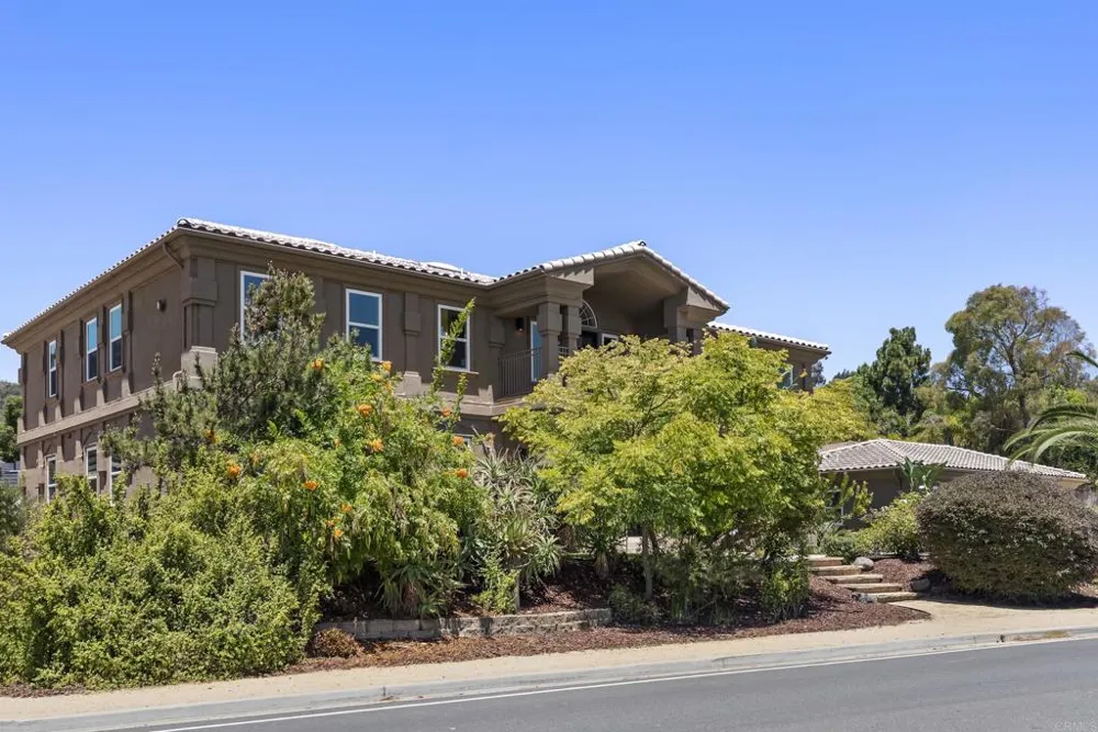 4305 Manchester Avenue Encinitas, CA 92024