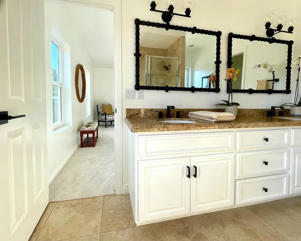 4305 Manchester Avenue Encinitas, CA 92024