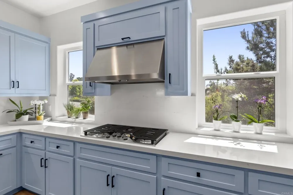 4305 Manchester Avenue Encinitas, CA 92024