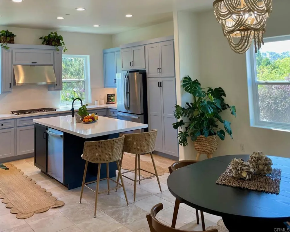 4305 Manchester Avenue Encinitas, CA 92024