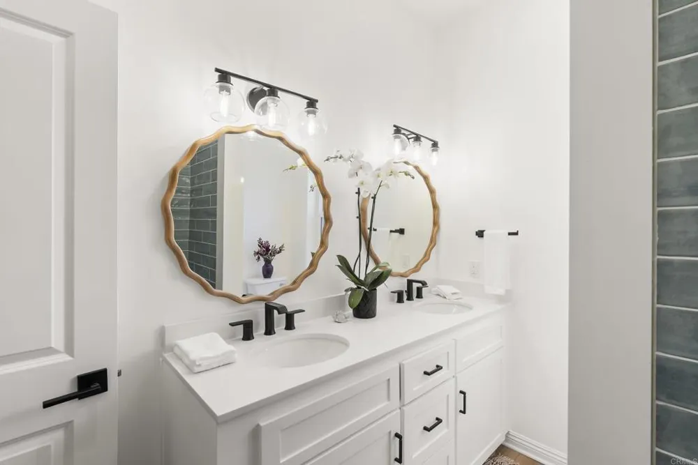 4305 Manchester Avenue Encinitas, CA 92024