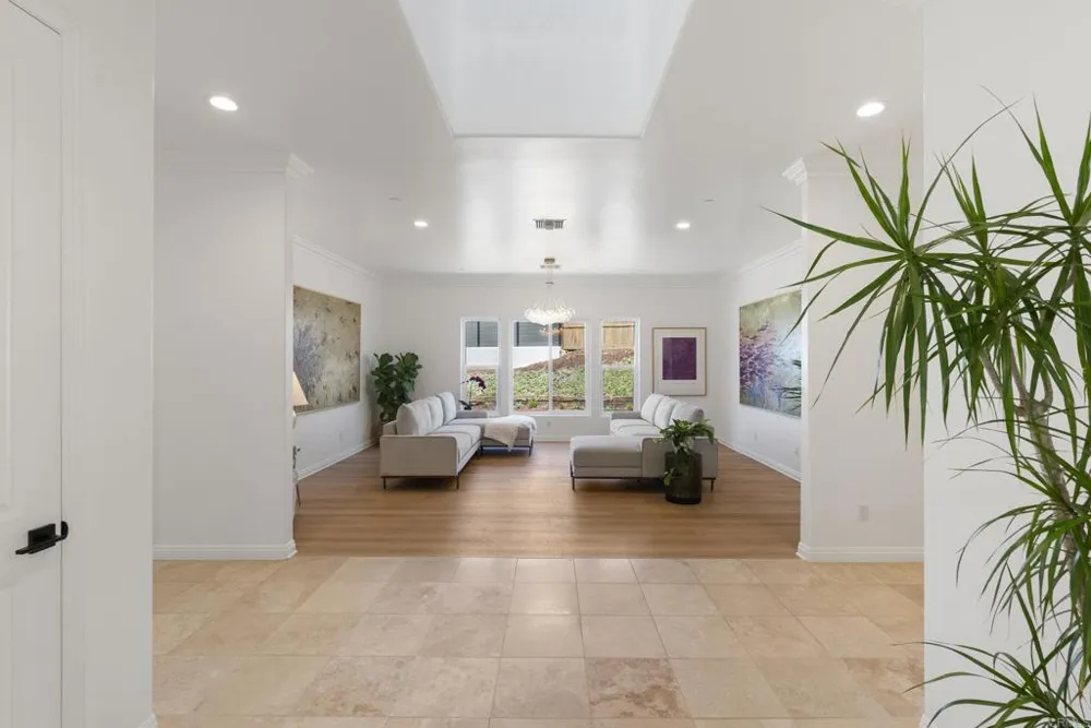 4305 Manchester Avenue Encinitas, CA 92024