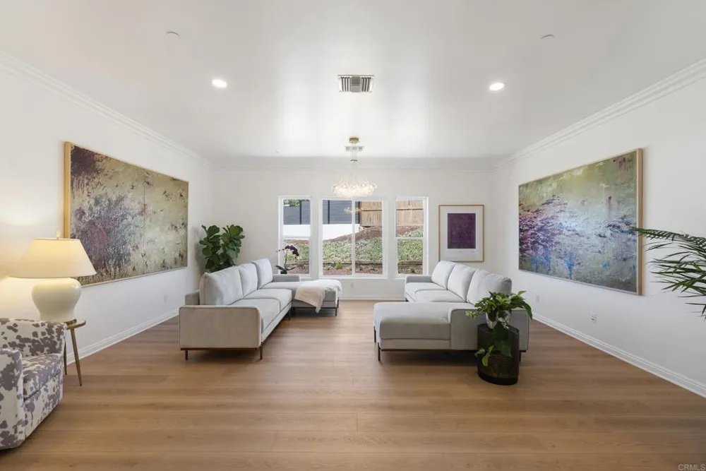 4305 Manchester Avenue Encinitas, CA 92024