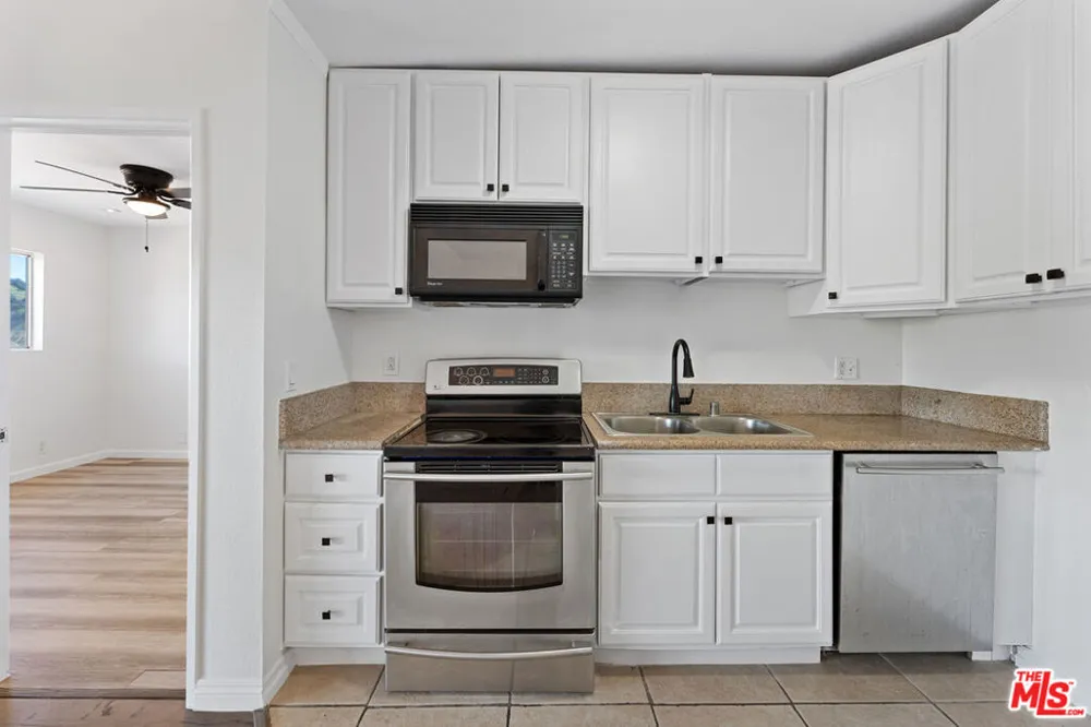 5870 Benner Street #304 Los Angeles, CA 90042