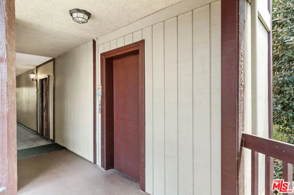 5870 Benner Street #304 Los Angeles, CA 90042
