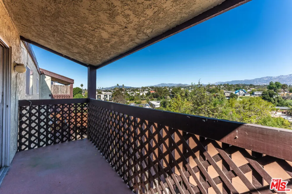5870 Benner Street #304 Los Angeles, CA 90042