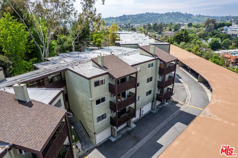 5870 Benner Street #304 Los Angeles, CA 90042