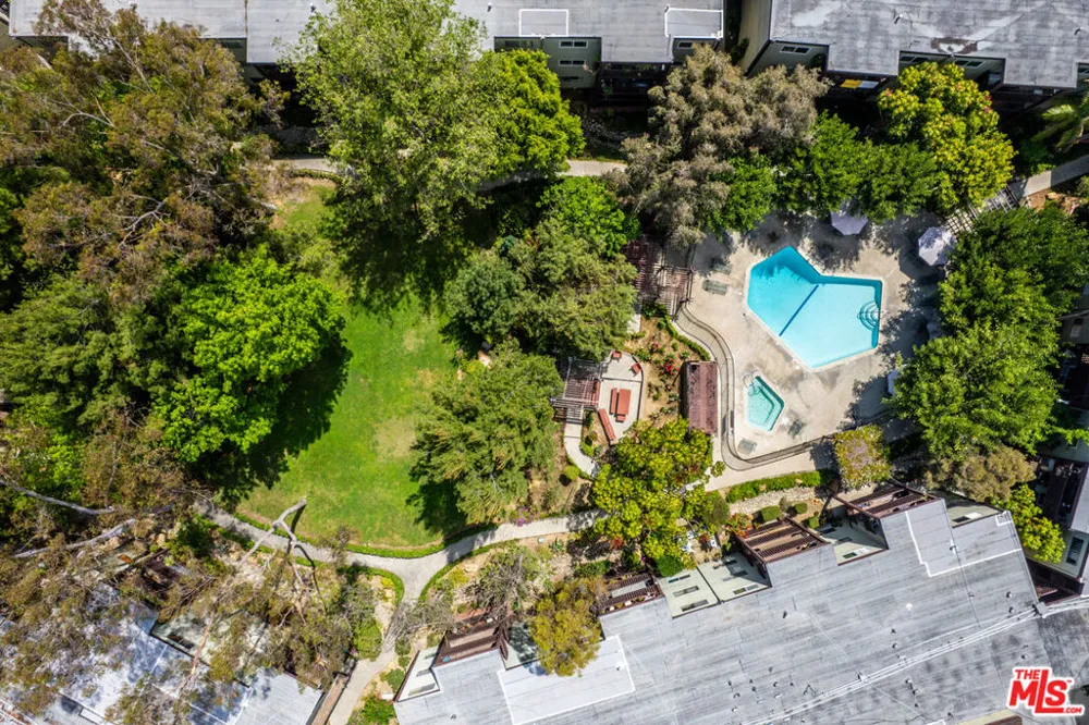 5870 Benner Street #304 Los Angeles, CA 90042