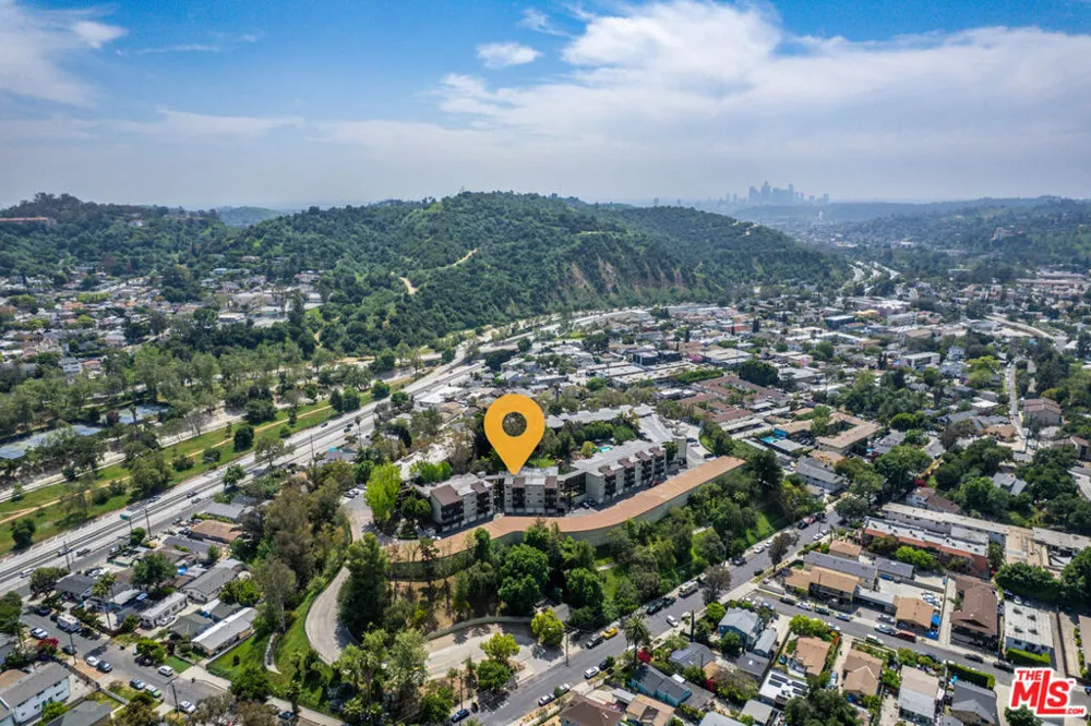 5870 Benner Street #304 Los Angeles, CA 90042