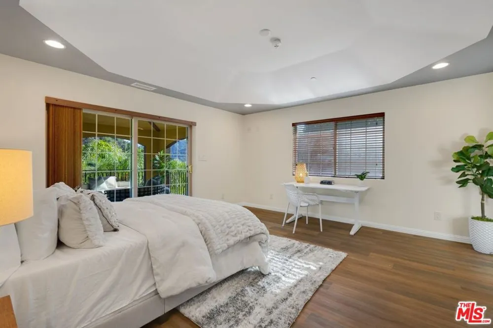 2529 TOPANGA SKYLINE DRIVE Topanga, CA 90290