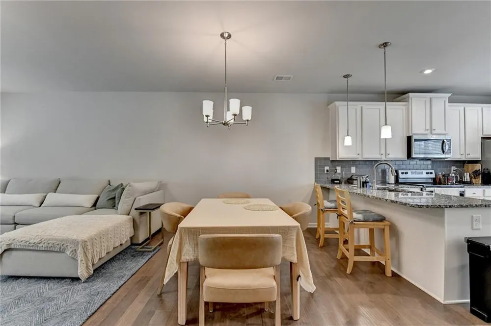 2719 Hedgeway Circle Kennesaw, GA 30144